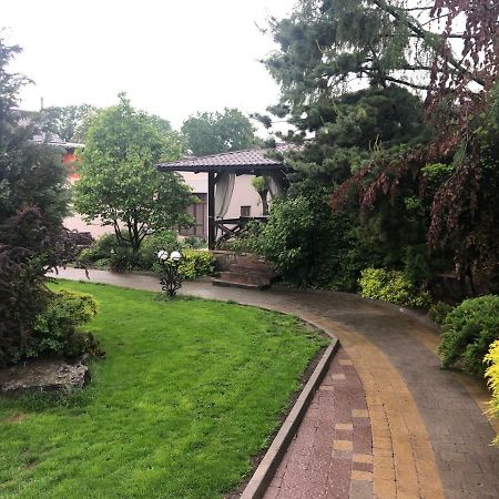 Міні-Готель "Еко" Kamianets Podilskyi Bagian luar foto